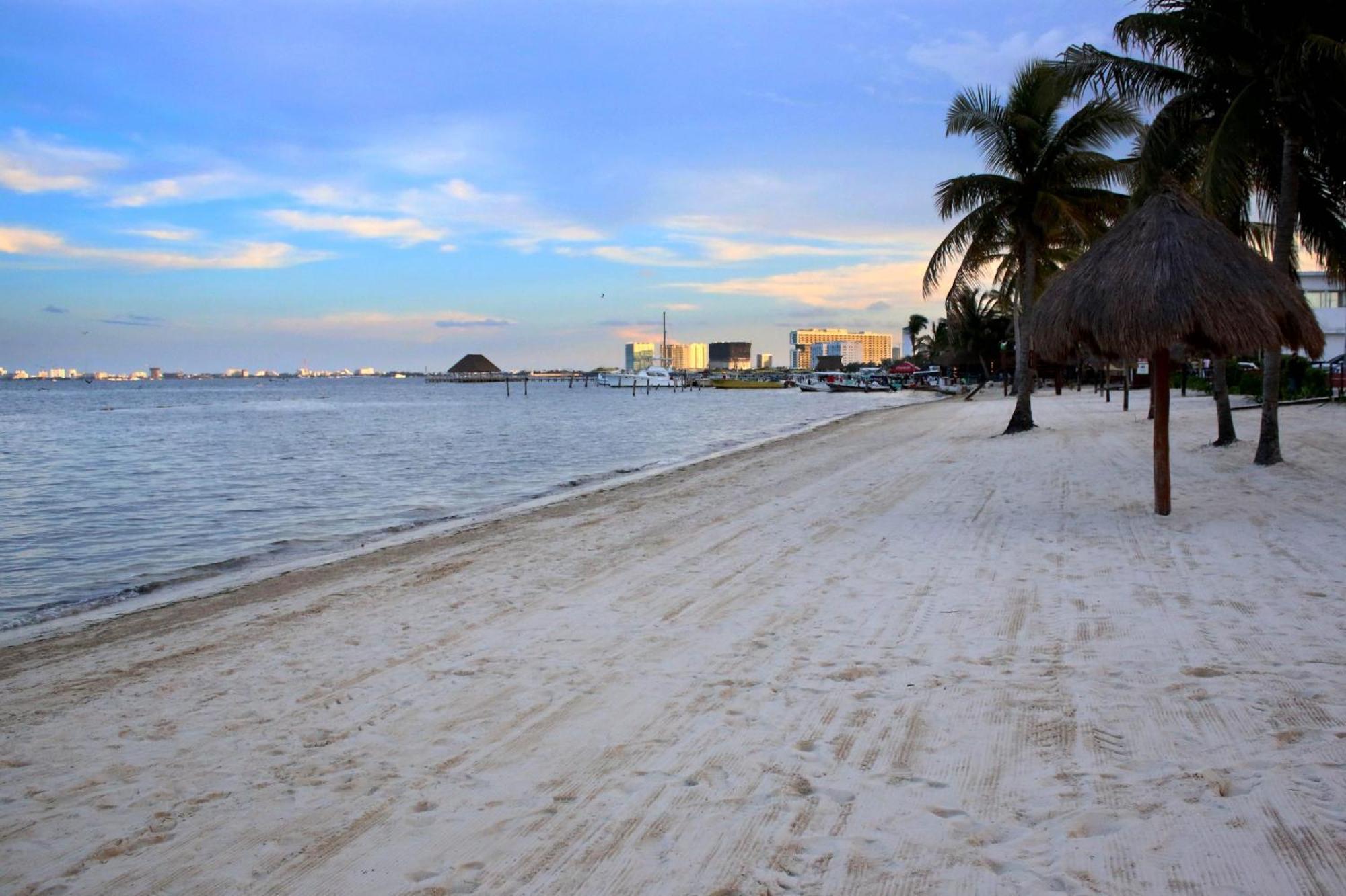 Beautiful Home By The Beach - 3Bedrooms, 2.5Baths Cancún Esterno foto